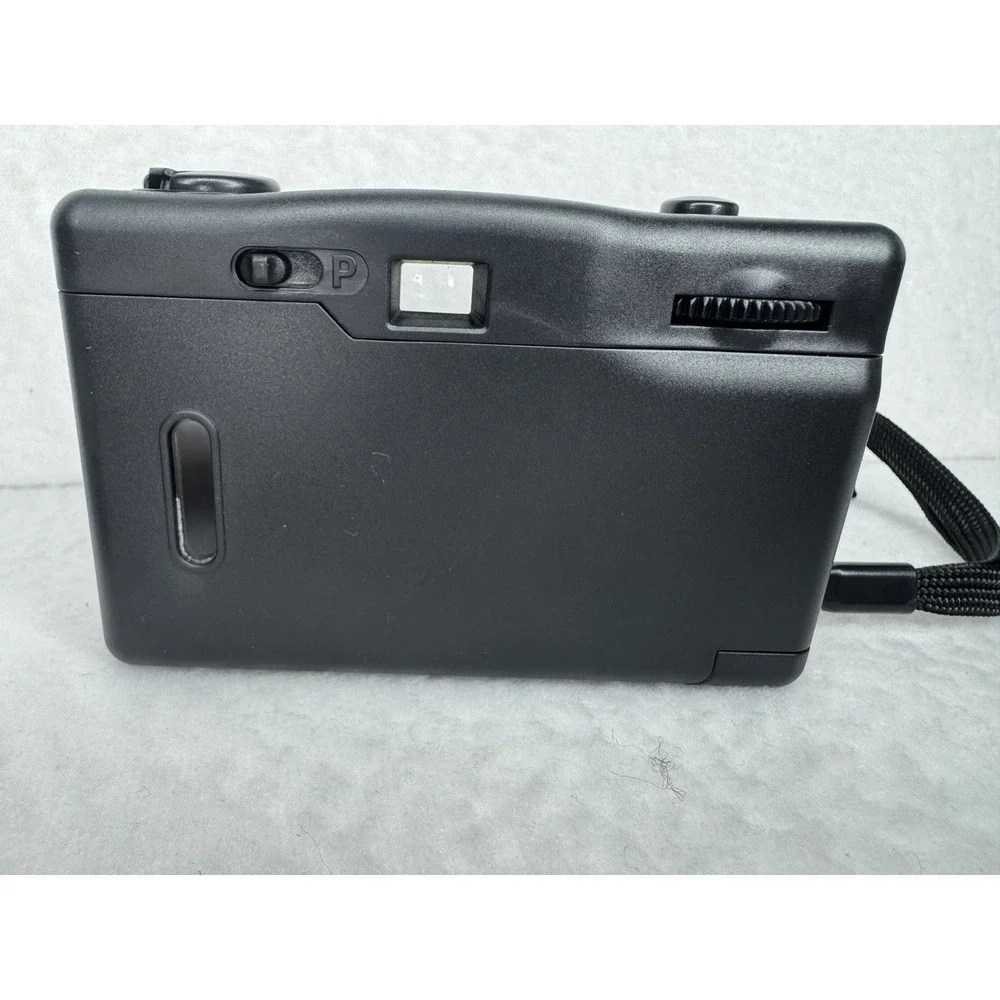VIVITAR‎ PN2011 35mm Film Camera Panoramic Focus Free Point and Shoot -MINT